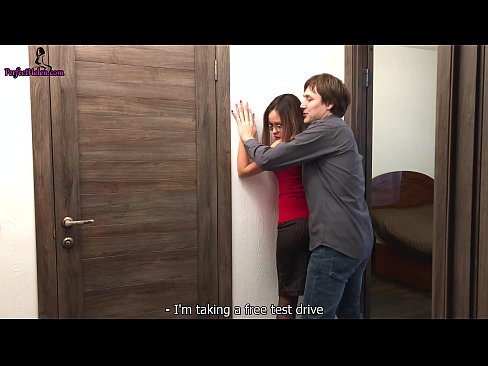 ❤️ مسکن سکسی در حین فروش آپارتمانش به طرز نفسانی گربه اش را تکان می دهد و او را لعنت می کند - Krempai ❤ پورنو سخت در fa.hqpornvideos.ru ❌️❤